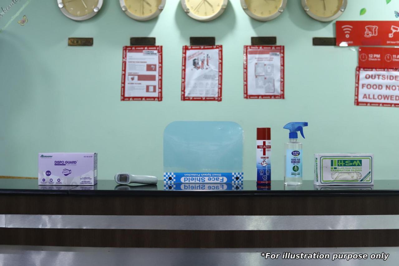 Oyo Flagship 83396 Hotel Vinyasa Residency Мумбай Екстериор снимка