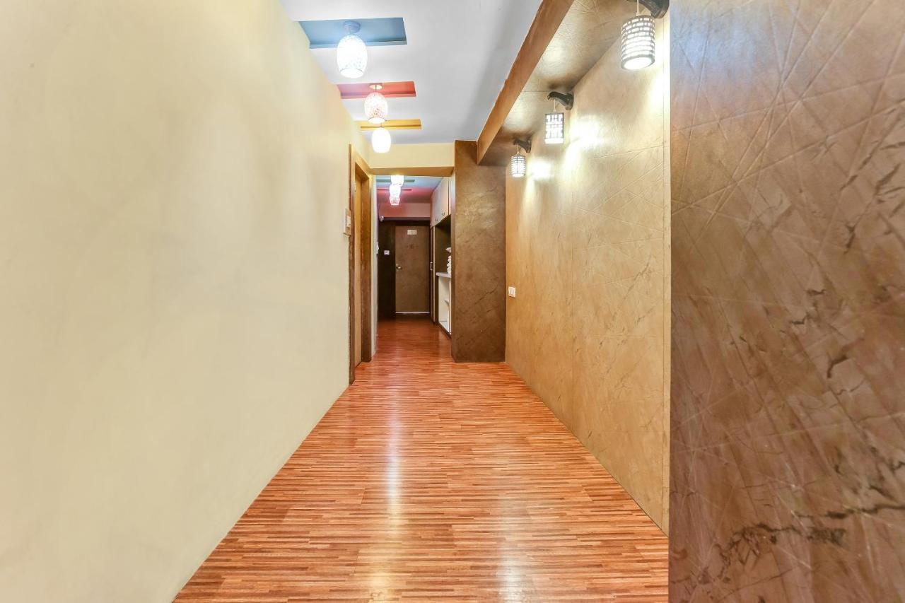 Oyo Flagship 83396 Hotel Vinyasa Residency Мумбай Екстериор снимка
